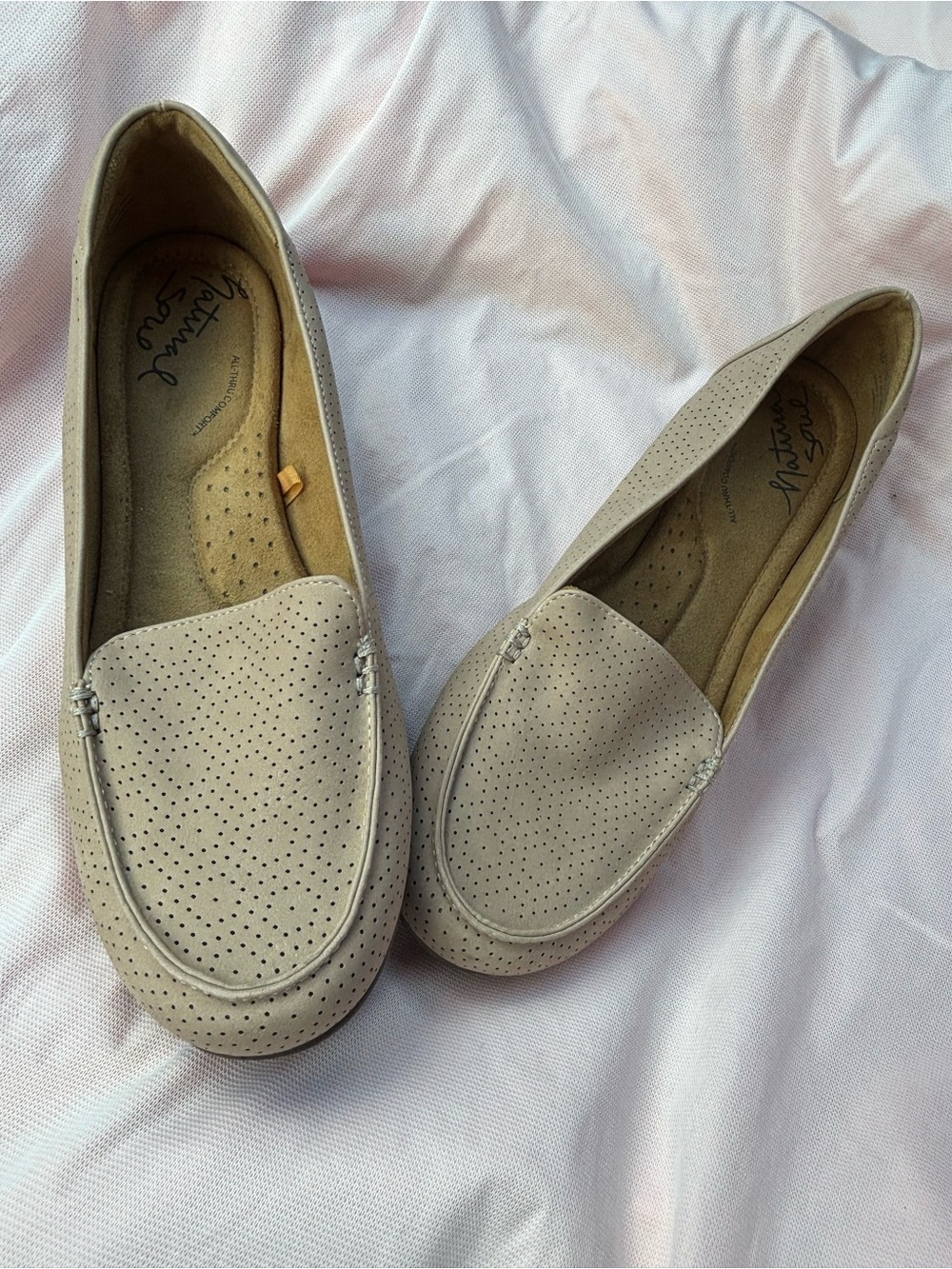 Natural soul Perforated Taupe Casual Loafers